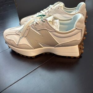 New balance shoes - women size 7, EU 37, beige/tan color
